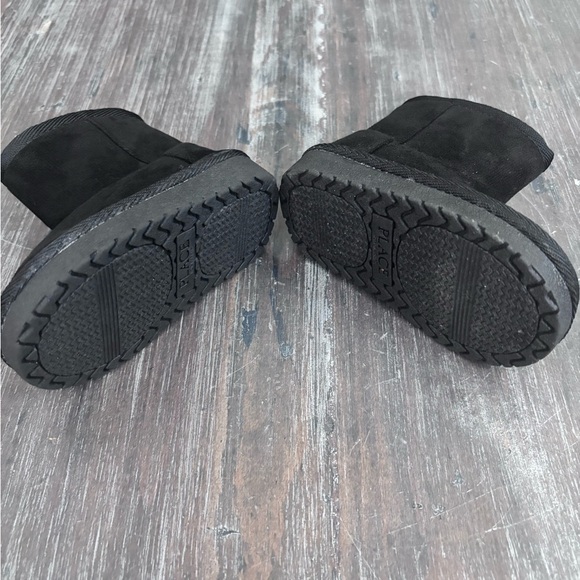 The Children's Place Black Ankle Boots with Plush Lining - Picture 7 of 10
